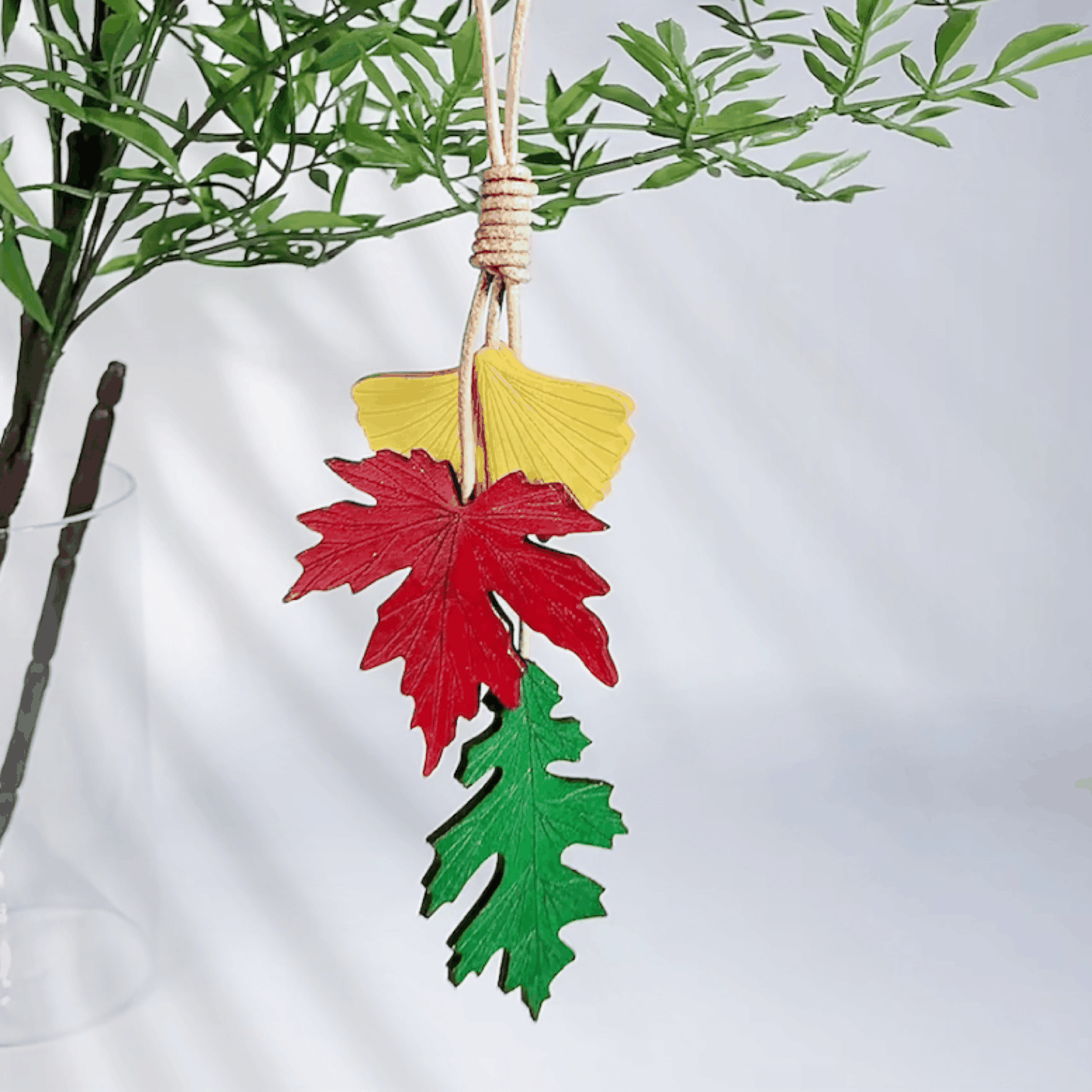Leather Bag Charm - Handmade Ginkgo, Red Maple, Oak Leaf keychainļ½WittyWilding