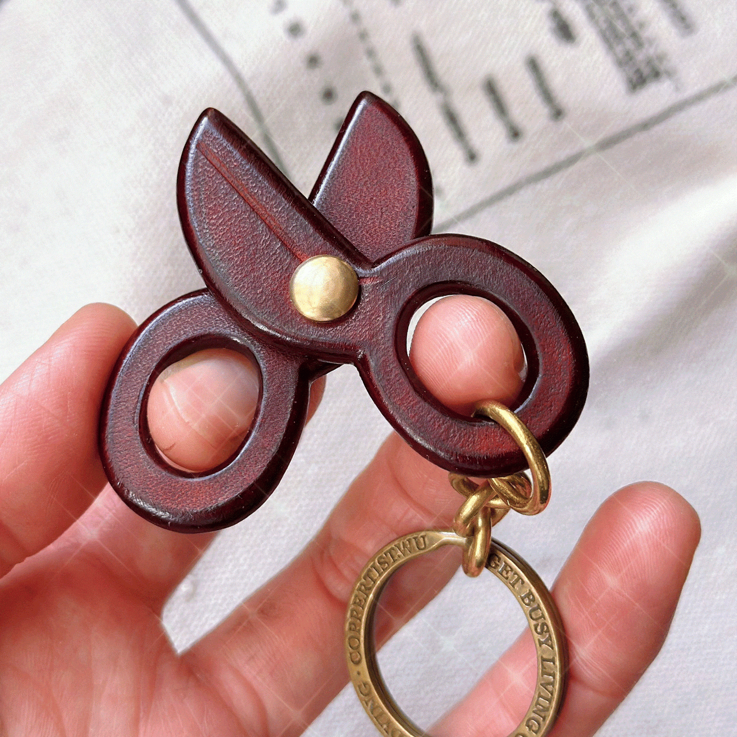 Leather Keychain - Exquisite Miniature Scissors Charm | WittyWilding