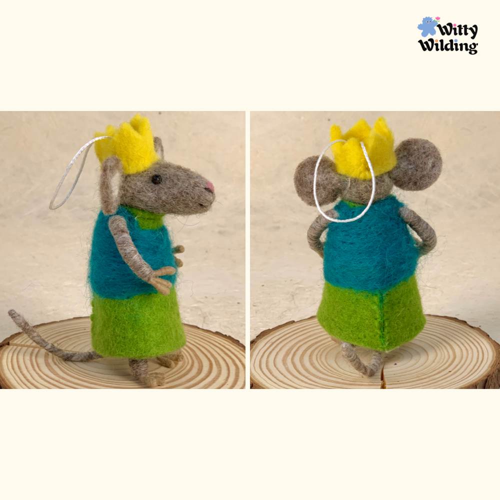 Wool Needle Felting-Religion Mouse with backpack,Christmas Decoration